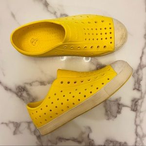 Native Jefferson Yellow Shoes // 3